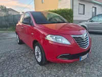Usata Lancia Ypsilon 85 CV (62 kW) 2014 Rosso Utilitaria