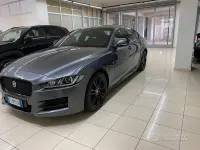 Usata Jaguar XE R-Sport 179 CV (131 kW) 2017 Grigio Berlina