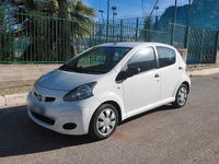 Usata Toyota Aygo Connect Style 67 CV (49 kW) 2012 Bianco Utilitaria