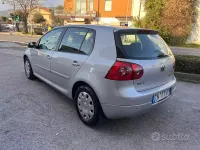 Usata VW Golf V Sportline 105 CV (77 kW) 2004 Grigio Utilitaria