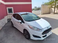 Usata Ford Fiesta ST-Line 95 CV (69 kW) 2016 Bianco Utilitaria