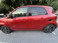 Usata Smart ForFour 90 CV (66 kW) 2017 Rosso Utilitaria