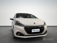 Usata Peugeot 208 Active 83 CV (61 kW) 2019 Bianco Utilitaria