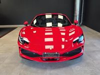 Usata Ferrari 296 829 CV (609 kW) 2024 Rosso Cabrio