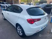 Usata Alfa Romeo Giulietta Progression 105 CV (77 kW) 2015 Bianco Utilitaria