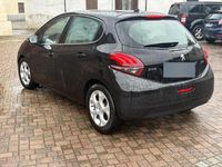 Usata Peugeot 208 Allure 82 CV (60 kW) 2016 Utilitaria