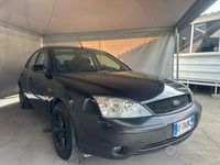 Usata Ford Mondeo Ghia 131 CV (96 kW) 2003 Nero Berlina