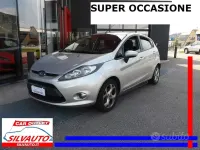 Usata Ford Fiesta Business Edition 71 CV (52 kW) 2012 Argento Berlina