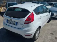 Second-hand Ford Fiesta 68 CP (50 kW) 2009 Alb Berlinǎ