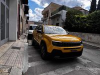 Nuova Jeep Avenger Longitude 110 CV (80 kW) 2025 Giallo SUV