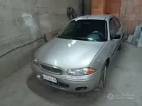 Usata Rover 220 105 CV (77 kW) 1998 Grigio Berlina