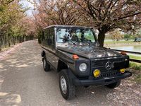 Usata Mercedes 200 109 CV (80 kW) 1989 Grigio SUV