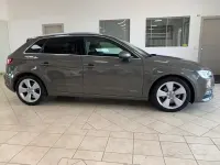 Usata Audi A3 Attraction 105 CV (77 kW) 2014 Grigio Berlina