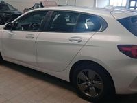 Usata BMW 118 Advantage 150 CV (110 kW) 2021 Bianco Utilitaria