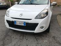 Käytetty Renault Clio IV Dynamique 89 HP (65 kW) 2012 Valkoinen Sedan