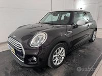 Usata Mini Cooper D 116 CV (85 kW) 2015 Marrone metallizzato Utilitaria
