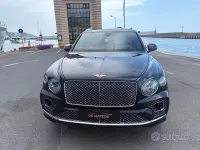Usata Bentley Bentayga 549 CV (403 kW) 2022 Bluazzurro SUV