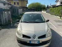 Usata Renault Clio II 75 CV (55 kW) 2006 Berlina