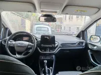Usata Ford Fiesta 86 CV (63 kW) 2019 Blu Utilitaria