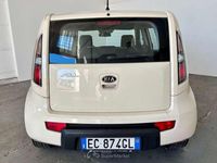 Usata Kia Soul 125 CV (91 kW) 2010 Beige SUV