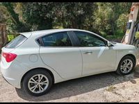 Usata Alfa Romeo Giulietta Distinctive 109 CV (80 kW) 2011 Bianco Utilitaria