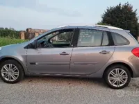 Usata Renault Clio 101 CV (74 kW) 2011 Grigio Station wagon