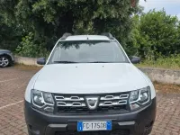 Usata Dacia Duster Lauréate 109 CV (80 kW) 2016 Bianco SUV