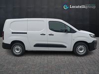 Nouvelle Opel Combo S 131 ch (96 kW) 2025 Blanc Berline