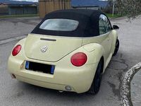 Usata VW New Beetle Cabriolet 102 CV (75 kW) 2004 Giallo Cabrio