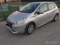 Usata Peugeot 208 68 CV (50 kW) 2015 Utilitaria