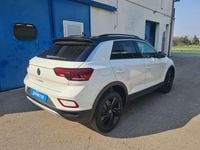 Nuova VW T-Roc Sportline 150 CV (110 kW) 2025 Pure white tetto nero SUV