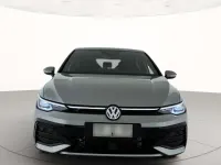 Nuova VW Golf VIII R-line Plus 150 CV (110 kW) 2026 Dolomite silver metallizzato Berlina