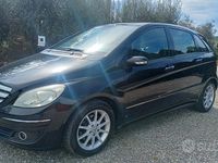 Usata Mercedes B200 140 CV (102 kW) 2008 Nero Monovolume