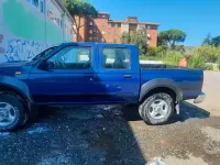 Usata Nissan Navara 133 CV (97 kW) 2004 Bluazzurro Pick-up