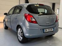 Usata Opel Corsa Cosmo 75 CV (55 kW) 2008 Argento Berlina
