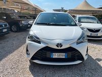 Usata Toyota Yaris 89 CV (65 kW) 2018 Bianco Berlina