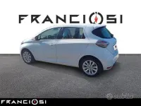 Usata Renault Zoe Zen 50 kW (69 CV) 2020 Bianco Utilitaria