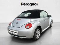 Usata VW New Beetle 105 CV (77 kW) 2008 Argento Utilitaria