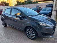 Usata Ford Fiesta Titanium 75 CV (55 kW) 2017 Grigio Utilitaria