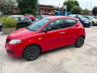 Usata Lancia Ypsilon Gold 69 CV (50 kW) 2018 Rosso Utilitaria