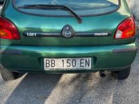 Usata Mazda 121 72 CV (52 kW) 1998 Verde Berlina
