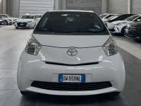 Usata Toyota iQ 68 CV (50 kW) 2009 Bianco Utilitaria