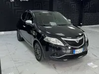 Usata Lancia Ypsilon 69 CV (50 kW) 2017 Nero Utilitaria
