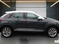 Usata VW T-Roc Style 150 CV (110 kW) 2018 Grigio/tetto bianco SUV