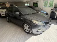 Usata Kia Ceed 115 CV (84 kW) 2011 Nero Utilitaria