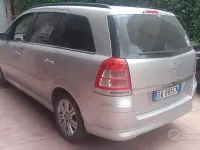 Usata Opel Zafira 120 CV (88 kW) 2009 Grigio Monovolume