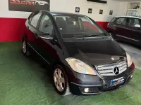 Usata Mercedes A180 Avantgarde 109 CV (80 kW) 2011 Nero Utilitaria