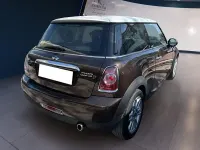 Usata Mini Cooper D 111 CV (81 kW) 2011 Marrone Utilitaria