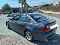 Usado BMW 320 163 CV (119 kW) 2006 Gris Berlina