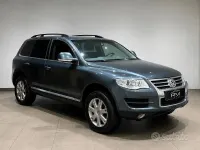 Usata VW Touareg Exclusive 174 CV (127 kW) 2007 Grigio SUV